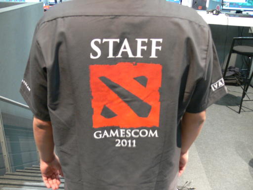 DOTA 2 - GamesCom 2011: Итоги турнира, награждение и фото отчет